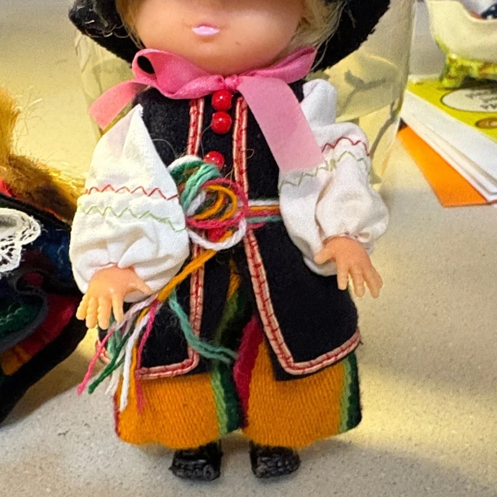 Vintage vinyl Polish Folk Dolls Ethnic Folklore - Picture 9 of 10